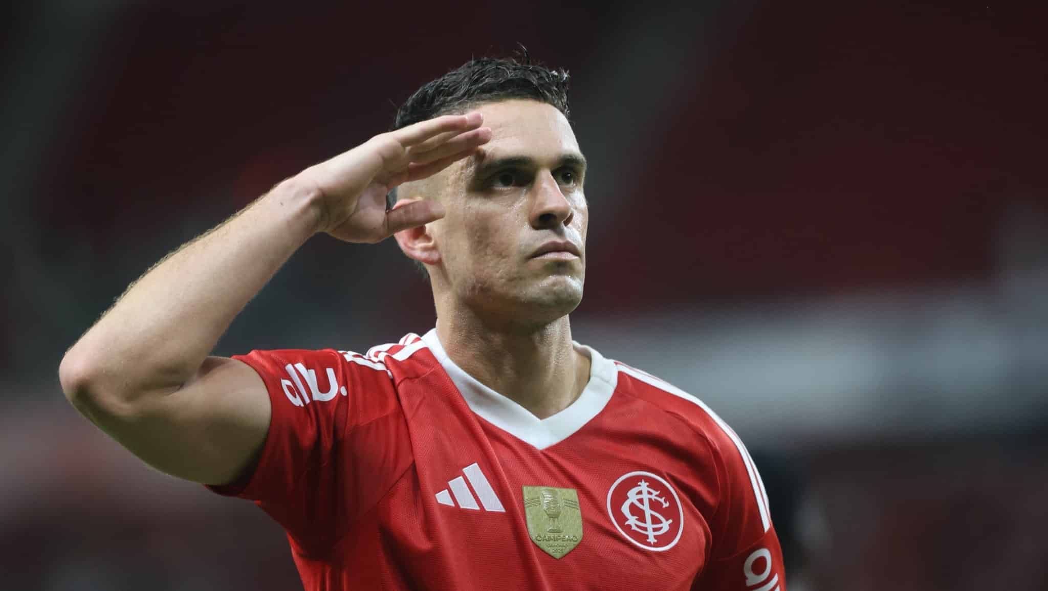 Borré vai sair? Chegada de matador gera reviravolta no ataque do Inter