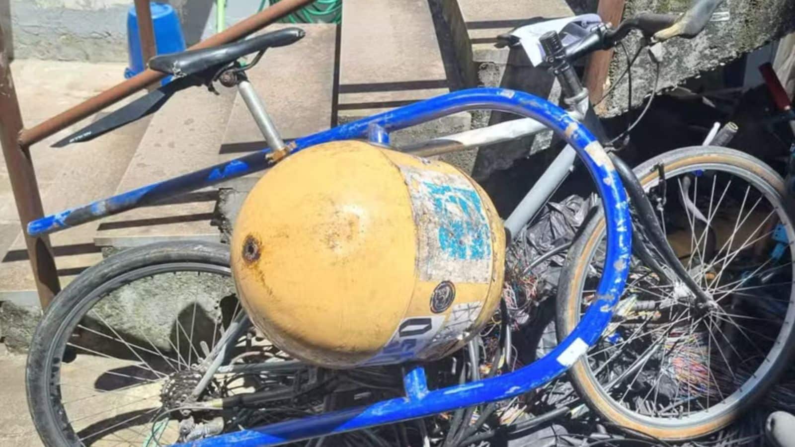 Ladrão arranca lixeira para furtar bicicleta