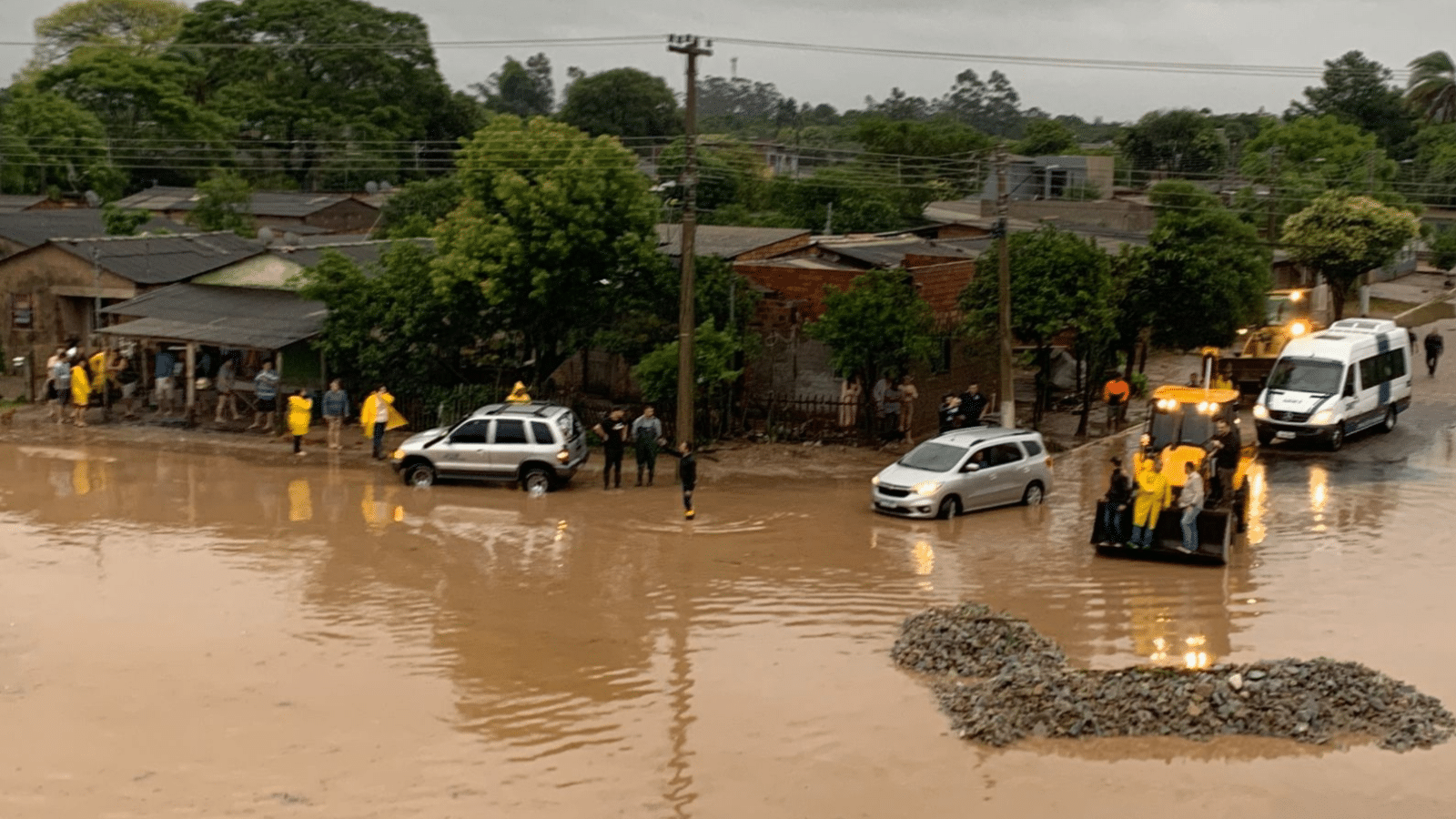 Regras urbanas atualizadas influenciam prevenção de desastres e podem atrair novos investimentos. Imagem de alagamento no bairro Getúlio Vargas. Foto: Arquivo/Dezembro de 2025.