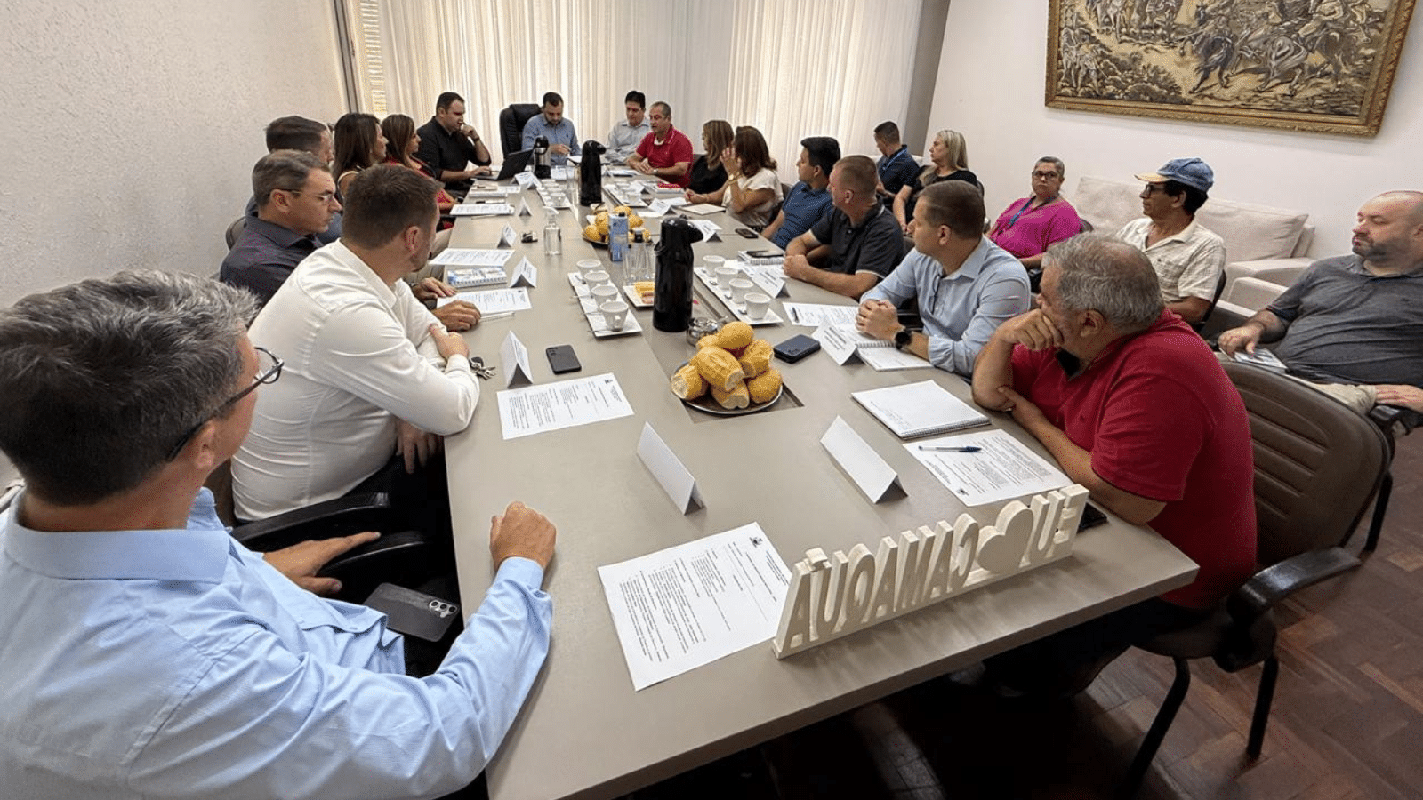 Abner reúne base aliada e secretariado para alinhar prioridades de 2026 em Camaquã - reunião com secretários