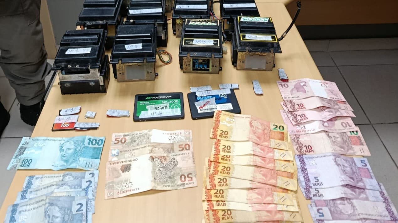 Polícia fecha "cassino clandestino" e apreende máquinas em Tapes