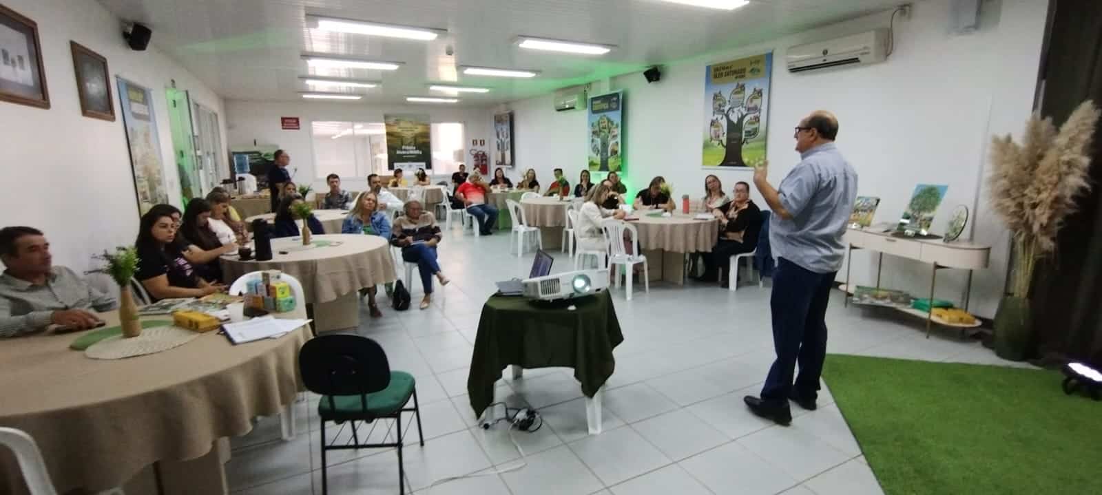 Afubra premia escolas da região por coleta recorde de óleo