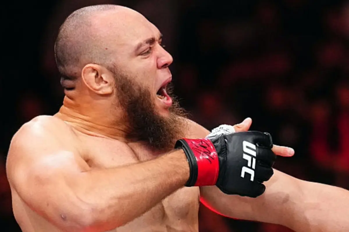 Brasileiro do UFC vence lutador sem pernas em Miami