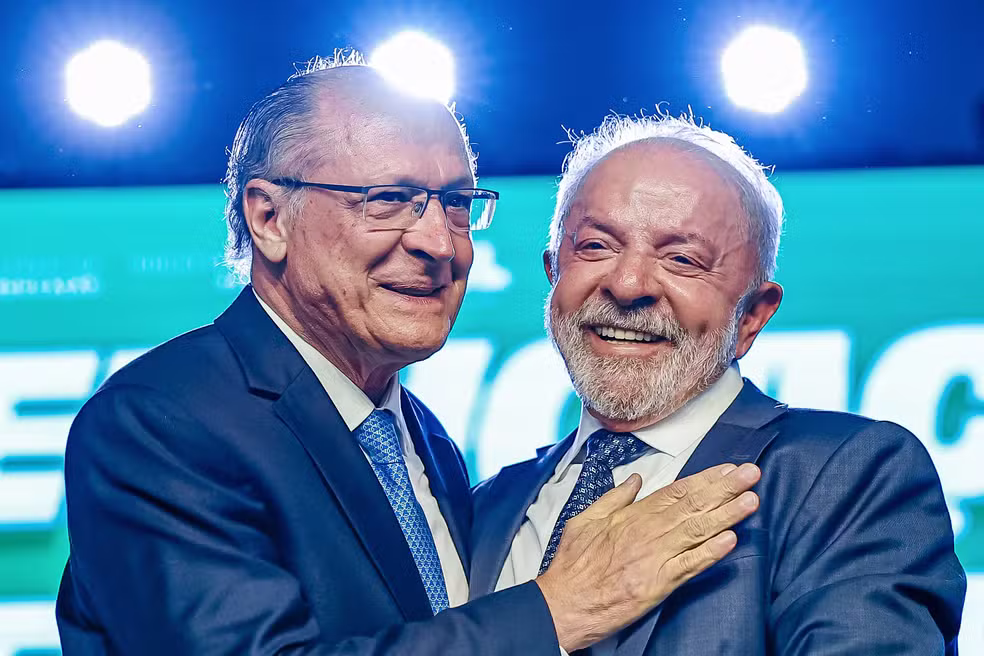 Lula oficializa Alckmin como vice para a disputa da reeleição em 2026
