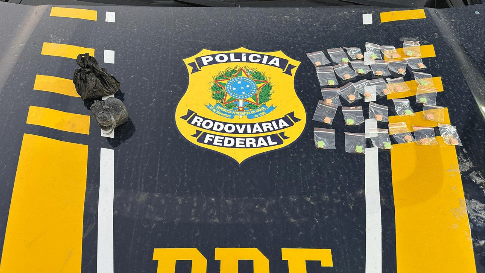 Polícia prende homem e apreende adolescente com crack e ecstasy em Bagé