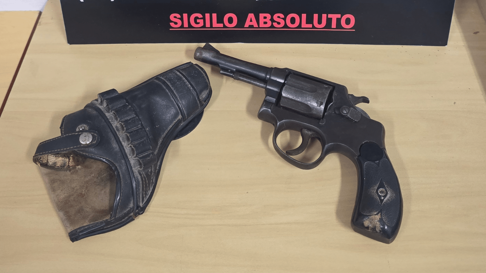 Polícia apreende revólver em investigação por violência doméstica em Arambaré