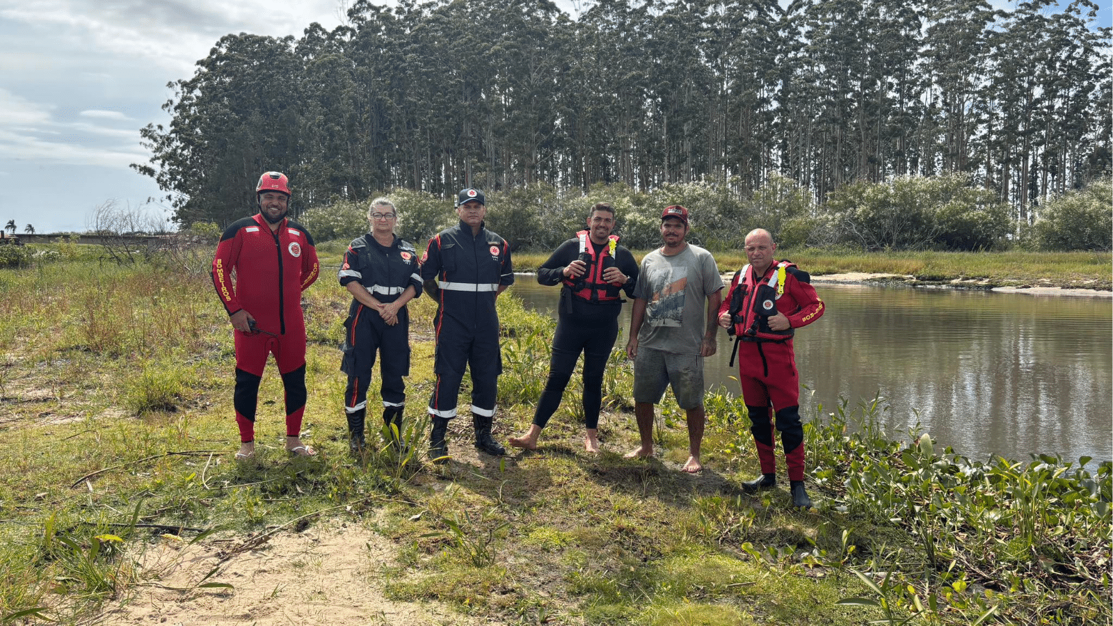 Bombeiros resgatam homem à deriva na Lagoa dos Patos em Tapes