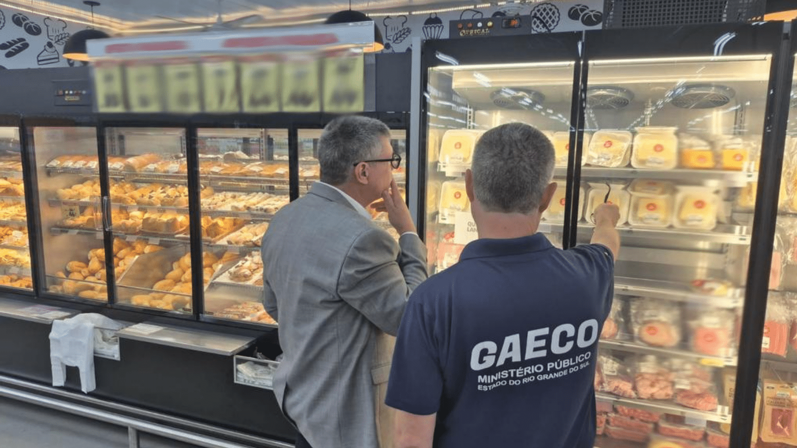 Justiça apreende produto vencido desde 2017 e oito toneladas de alimentos impróprios