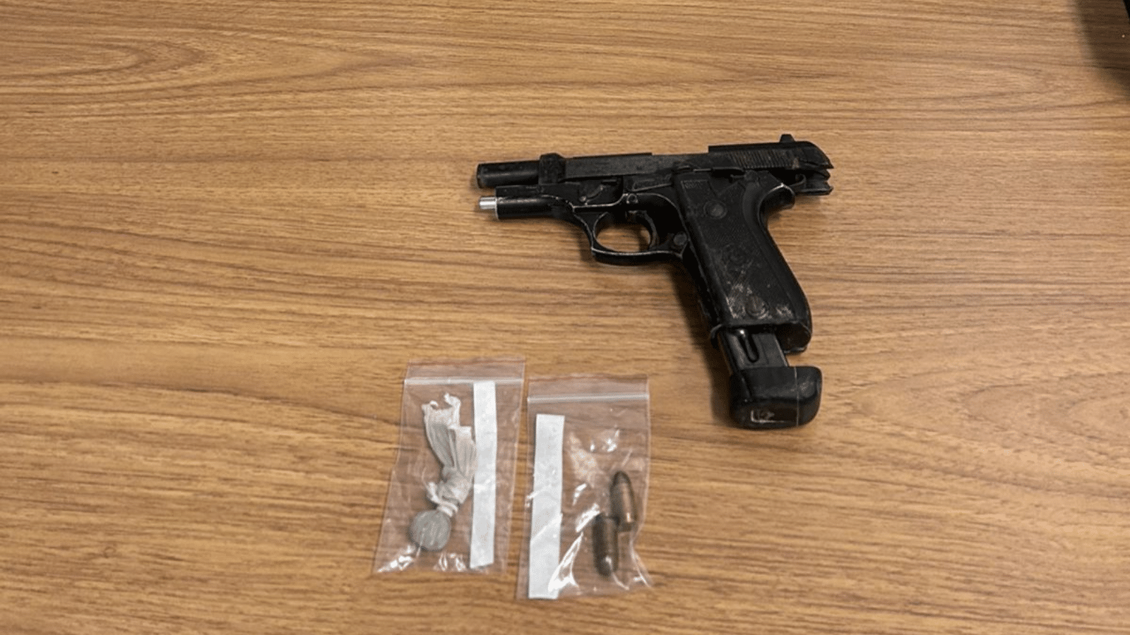 Polícia Civil prende homem com arma raspada e drogas em Tapes