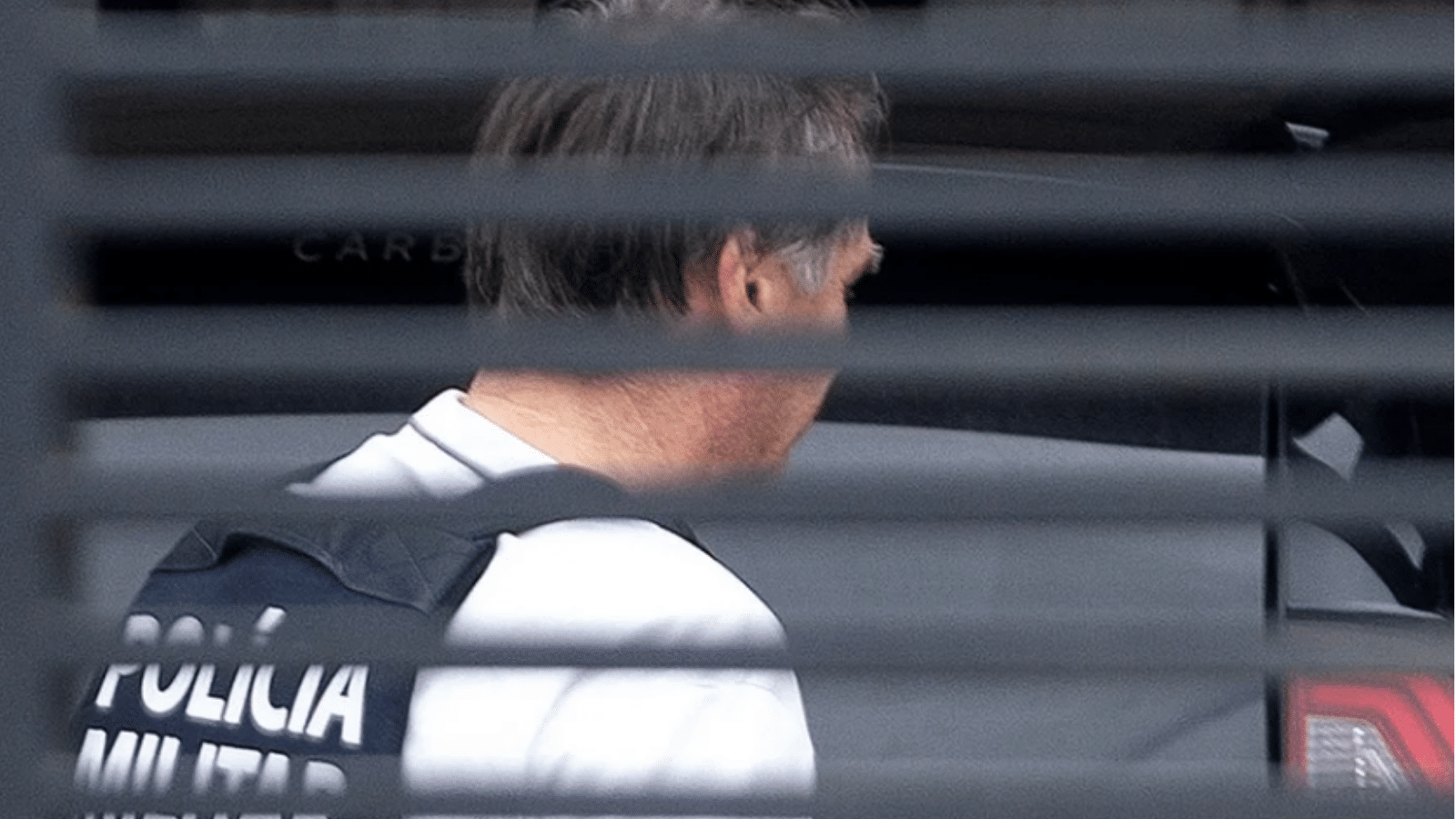 STF restringe visitas de filhos de Bolsonaro em regime de prisão domiciliar