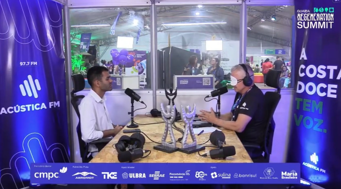 Surfista cego Derek Rabelo emociona público em Guaíba