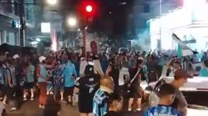 Grêmio campeão: torcida invade Camaquã após título gaúcho