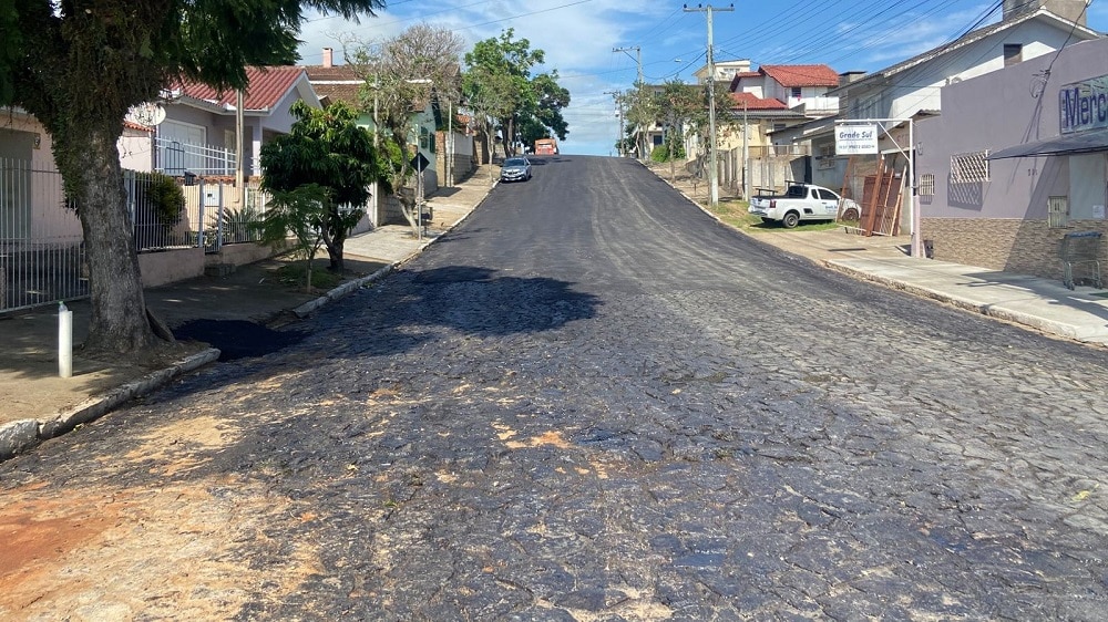 Trabalhos asfálticos prosseguem no Vila Nova em Camaquã