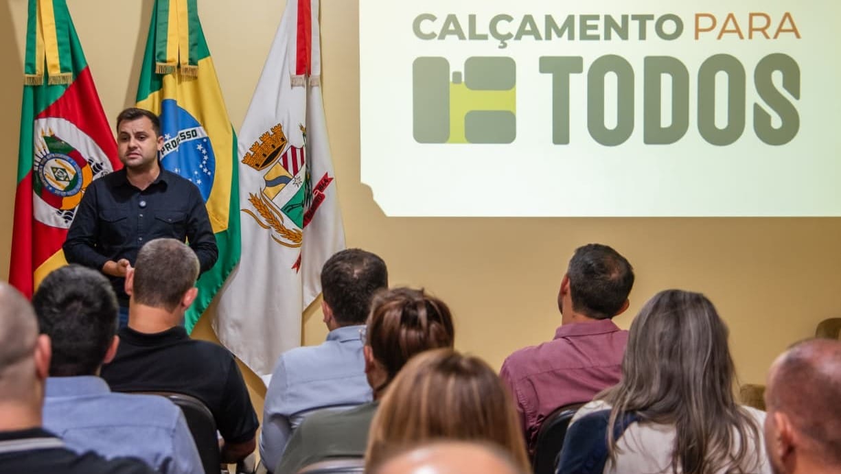 Camaquã lança programa de pavimentação para bairros vulneráveis