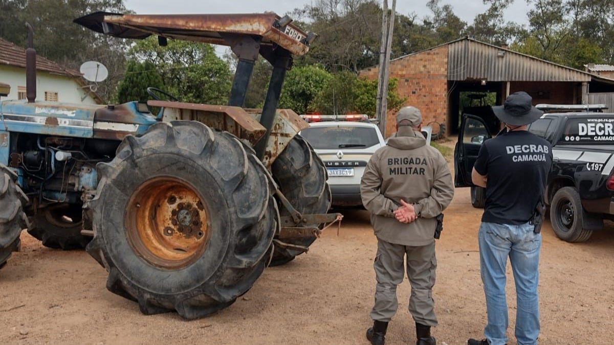 Polícia Civil cumpre mandados em Dom Feliciano por furto de trator