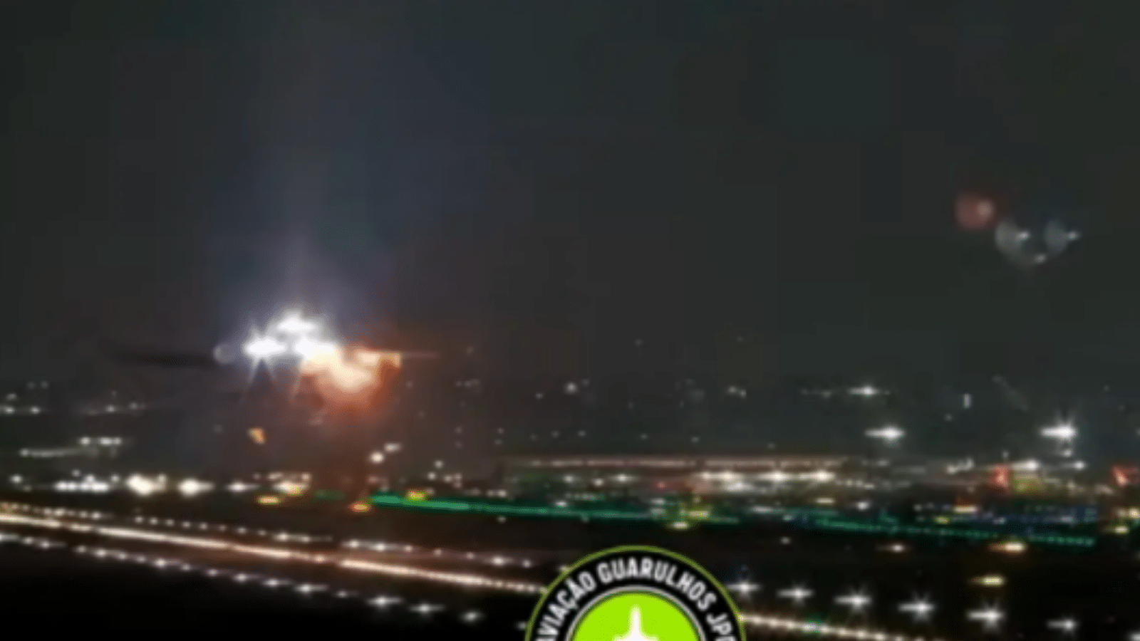 Turbina explode e faz avião voltar ao Aeroporto de Guarulhos