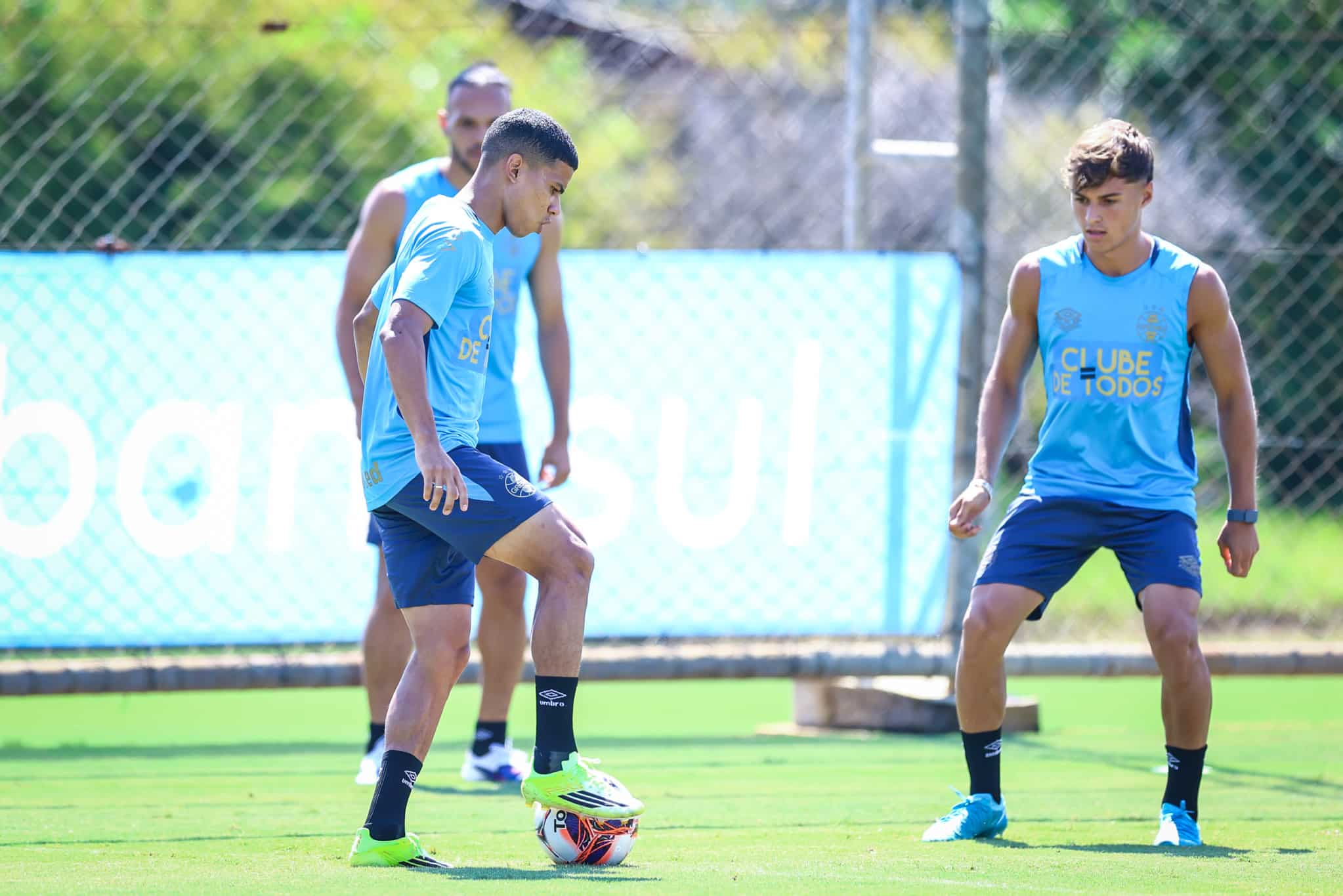 Grêmio define estratégia para decidir o título gaúcho no Beira-Rio
