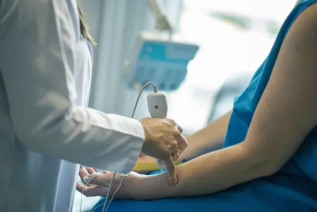 Saúde feminina: o impacto da sobrecarga e do acolhimento médico