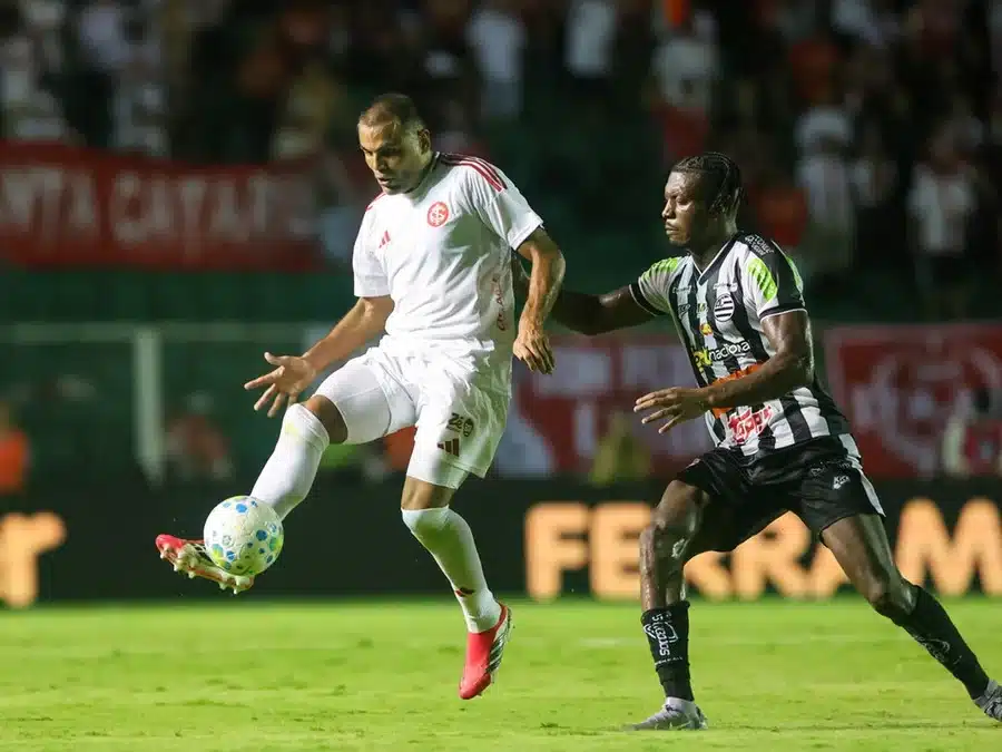 Jogador do Inter sofre lesão grave e não joga mais este ano