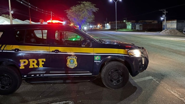 Animal solto na pista causa acidente com dois carros na BR-116