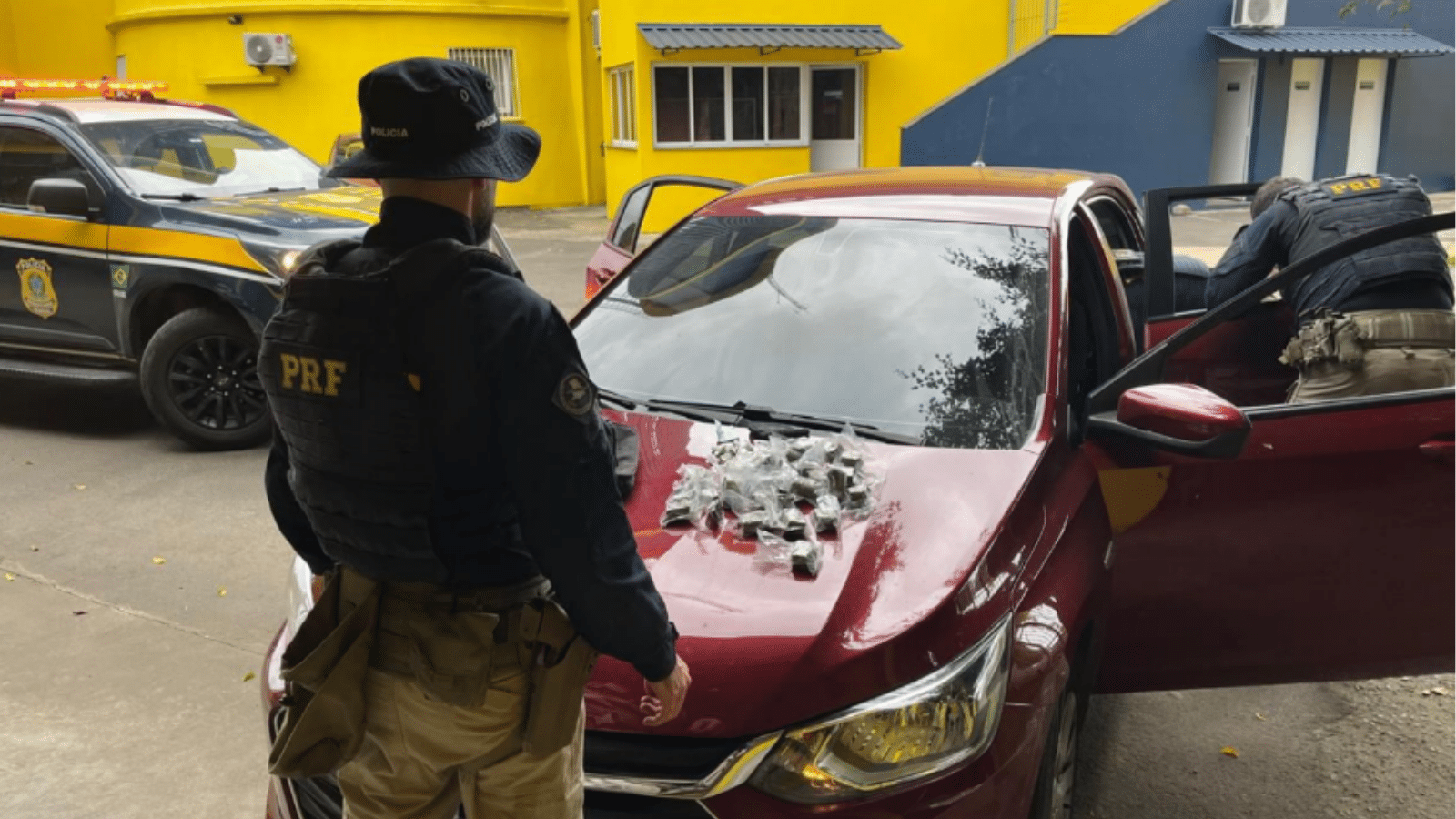 Após perseguição no Centro de Porto Alegre, traficante é preso pela PRF