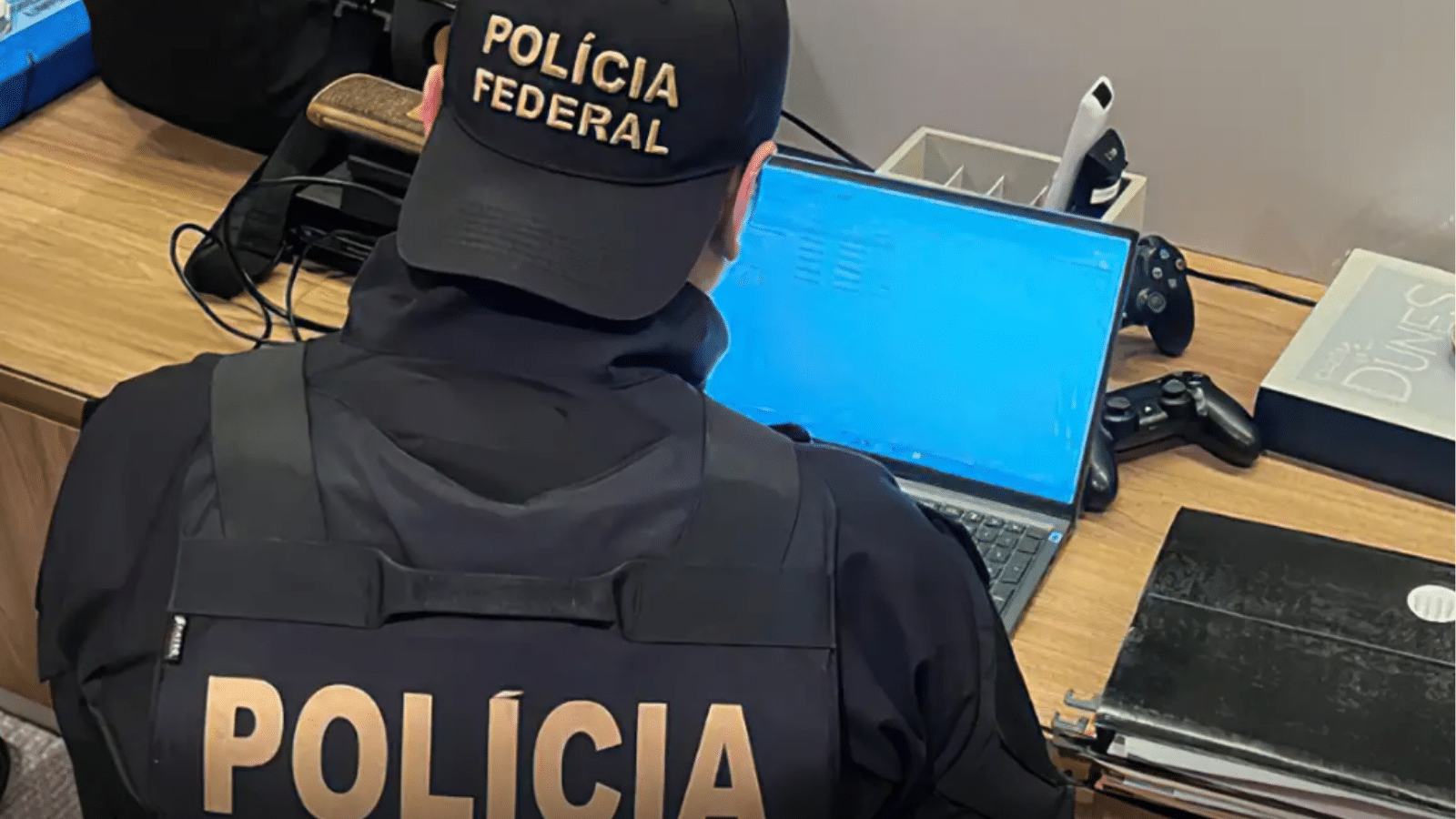 PF realiza operação contra acusados de vazar dados de ministros do STF