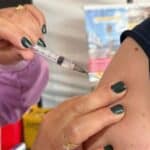 Quais sintomas ficar atento para quem tomou vacina do Butantan