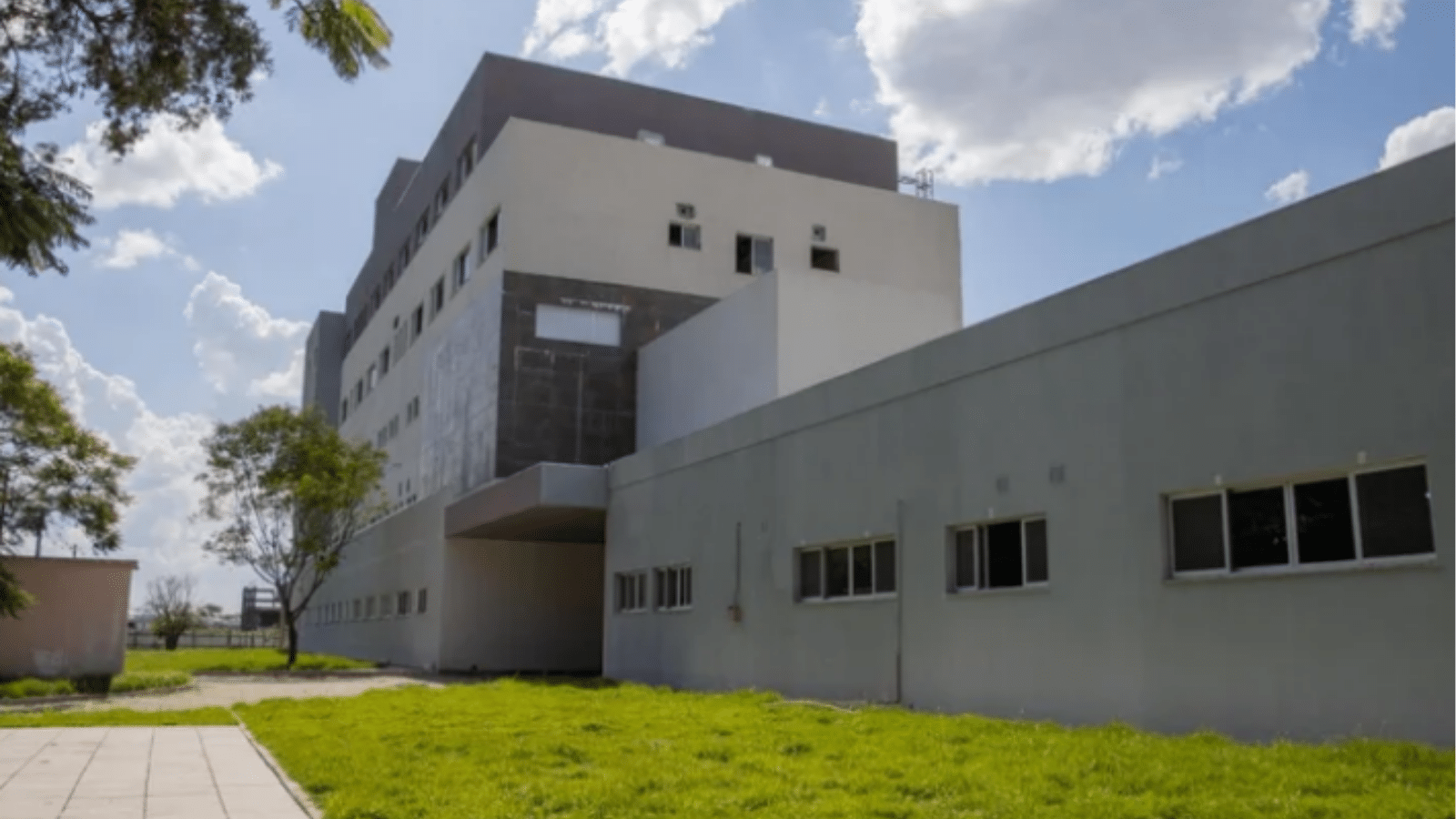 Pronto Socorro de Pelotas abre processo seletivo com de salários até R$ 17,3 mil