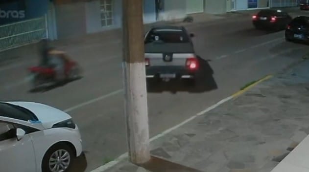 Motorista foge após causar acidente no centro de Camaquã