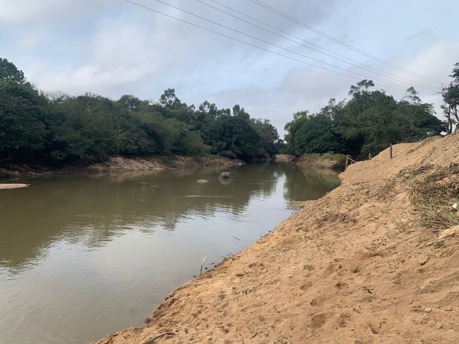 Camaquã realiza manobras no Arroio Duro para evitar alagamentos