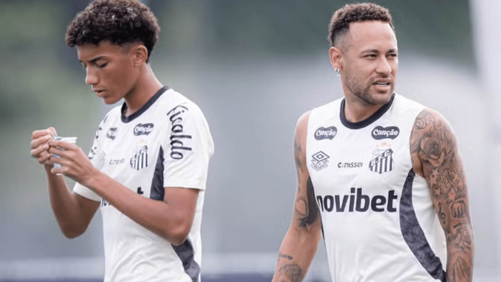 Filho de Robinho acusa Neymar de agressão e envia notificação ao Santos