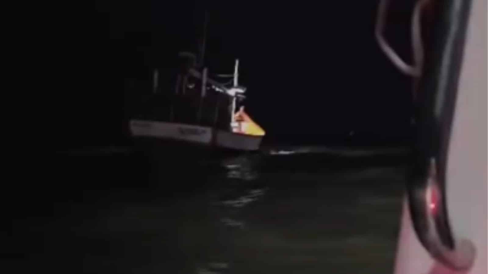 Naufrágio na Lagoa dos Patos: pescador é encontrado morto e três seguem desaparecidos
