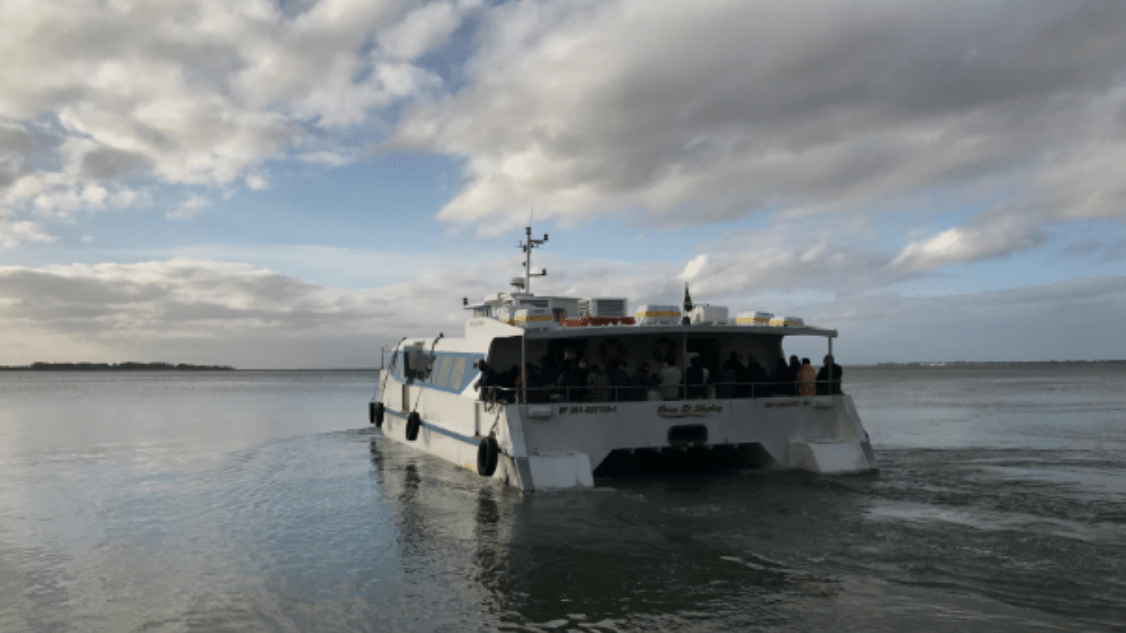 Lancha que faz travessia entre São José do Norte e Rio Grande é interditada pela Marinha