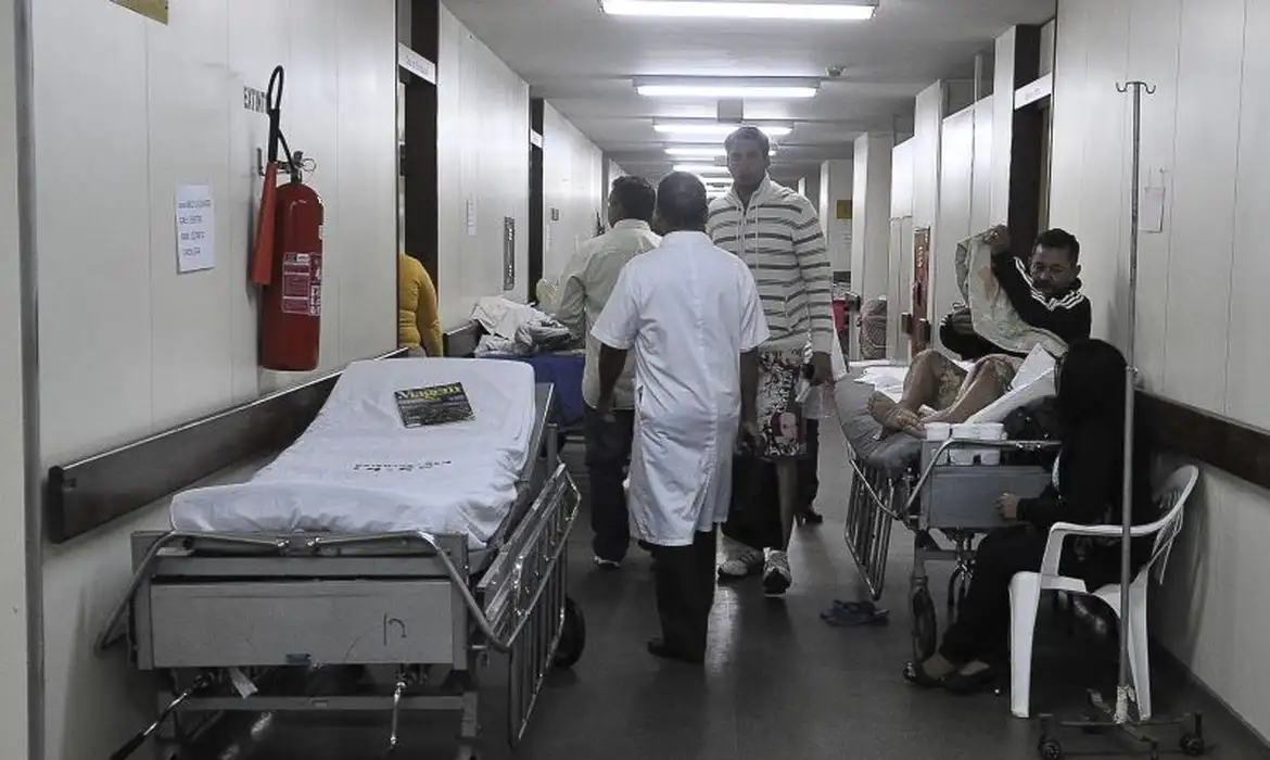 Casos de gripe grave dobram no Brasil e acendem alerta para uso de antiviral