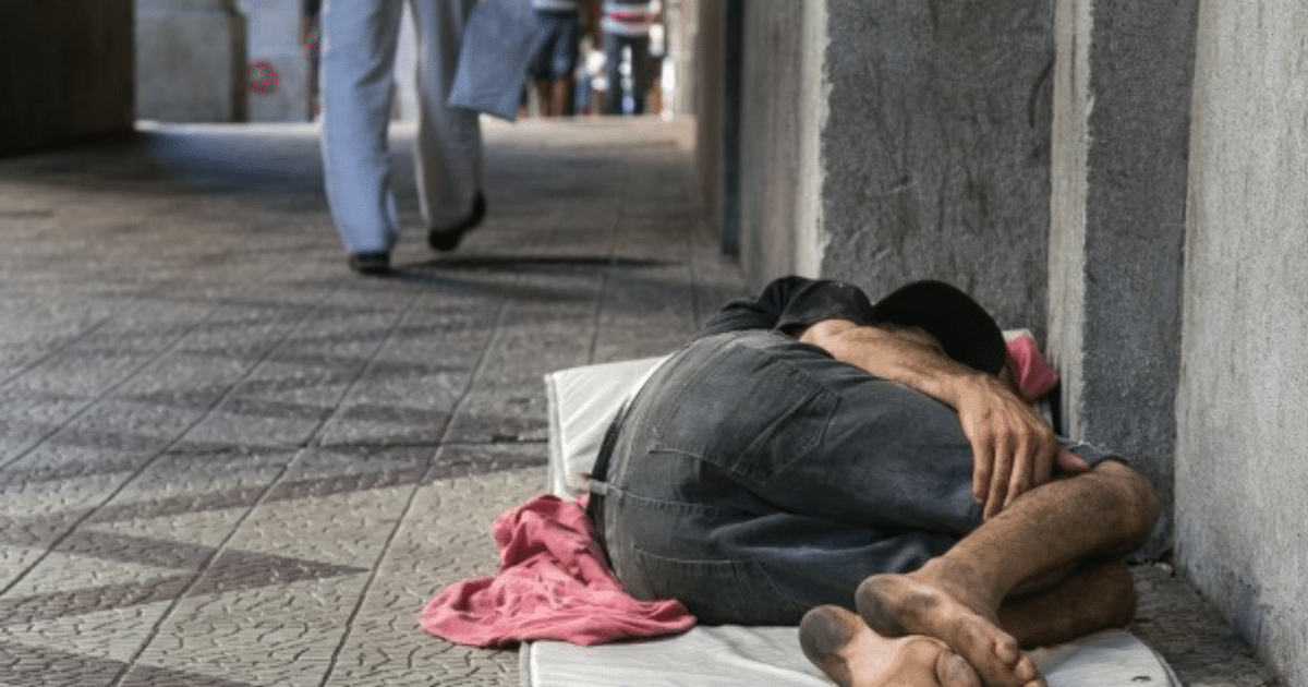 Polícia investiga morte de homem em situação de rua em Pelotas
