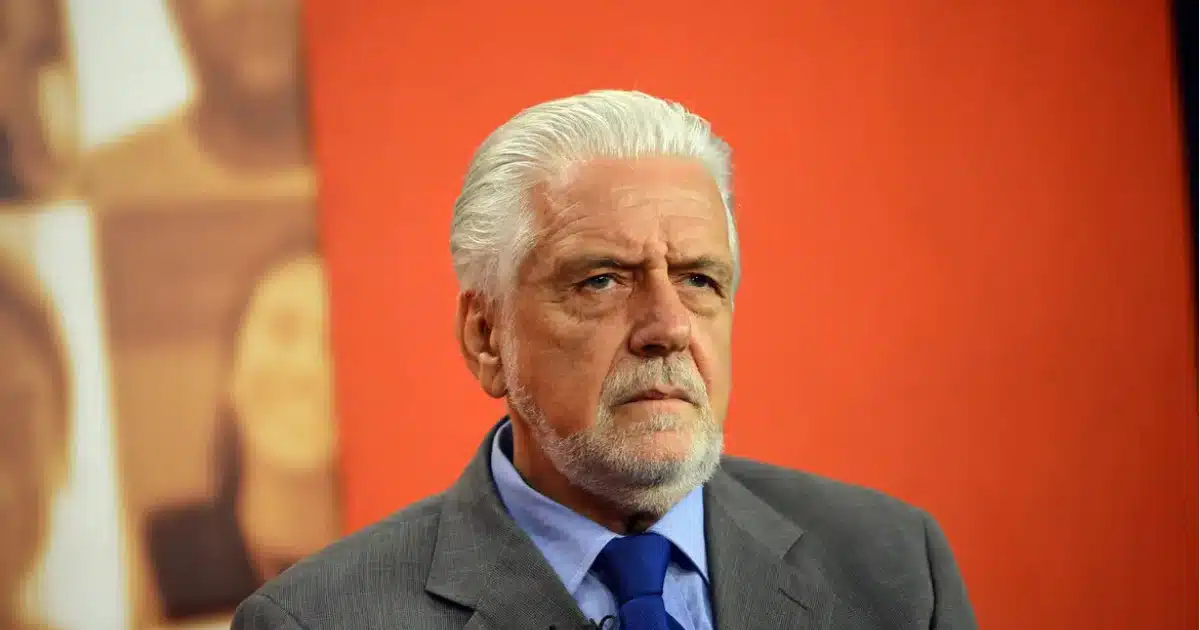 PF invade endereço de Jaques Wagner e descobre fortuna oculta em dólares