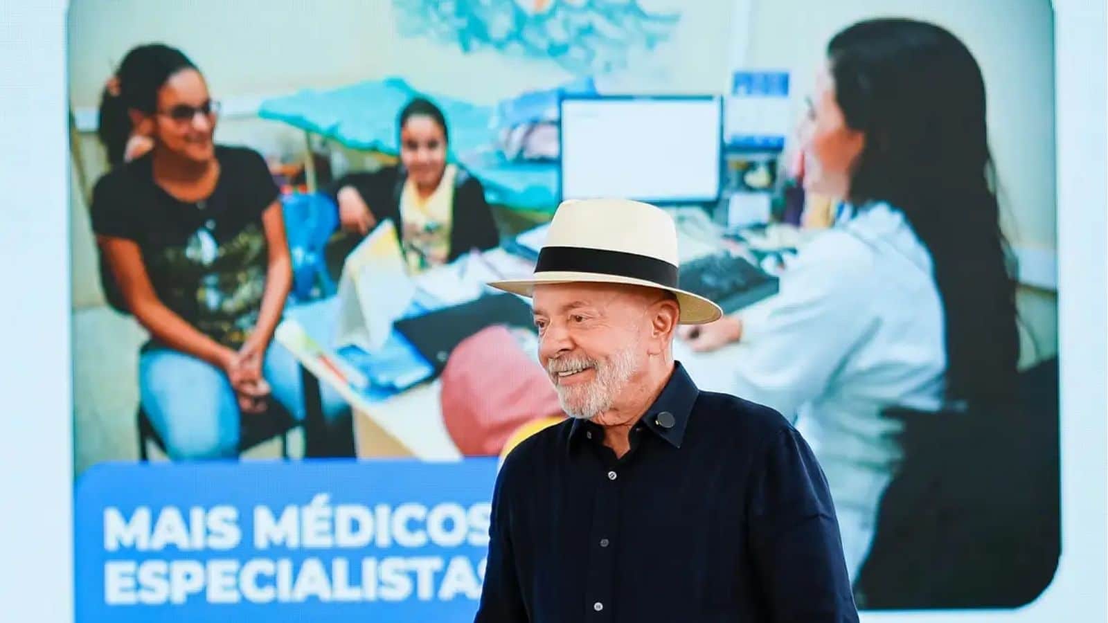 Lula responsabiliza clã Bolsonaro por ataque dos EUA ao Pix e taxação