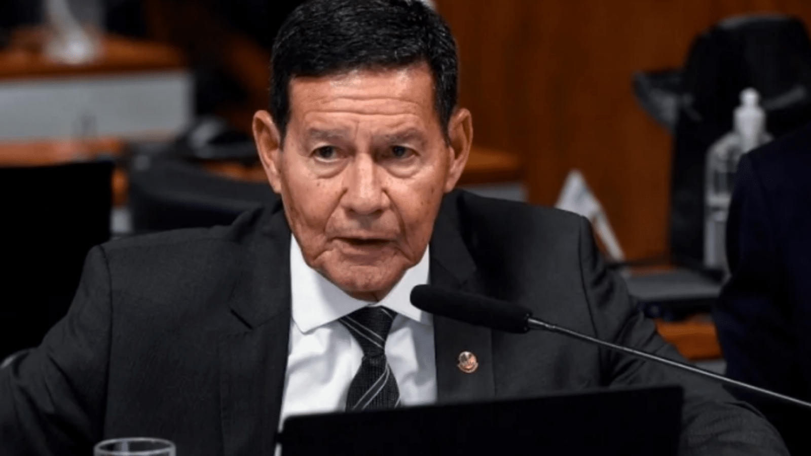 "Vamos parar de nos enganar", diz General Mourão sobre áreas dominadas pelo crime no Brasil