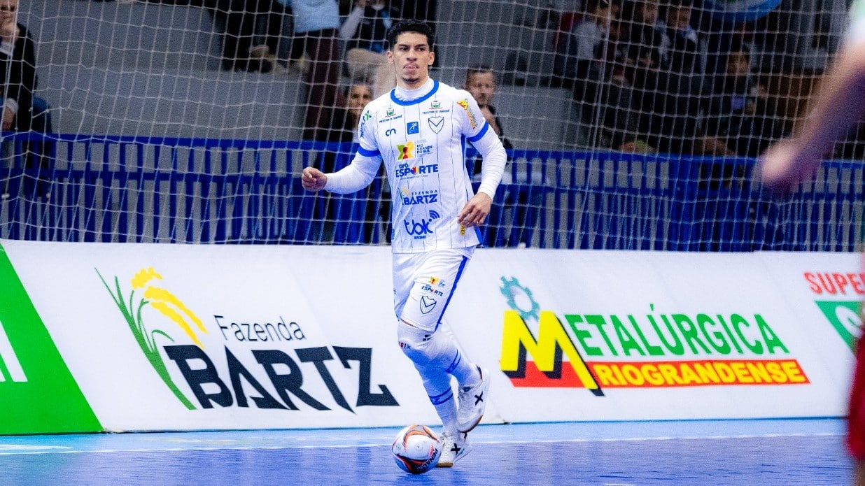 Vélez Camaquã convoca torcida para batalha decisiva na LNF