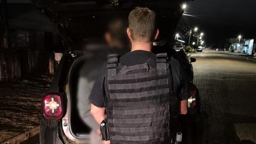 Camaquã: homem invade casa, agride família e acaba preso