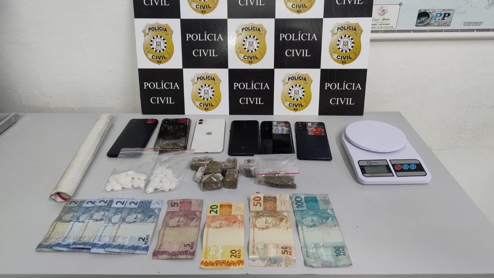 Jovens são detidos com drogas em São Lourenço do Sul