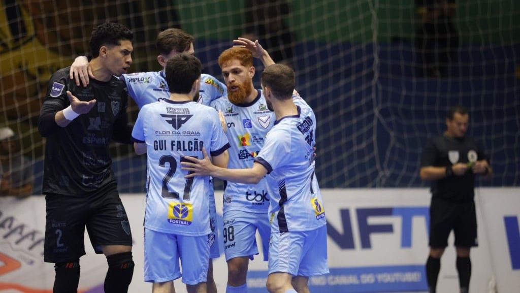 Vélez Camaquã perde a primeira na Liga Nacional de Futsal