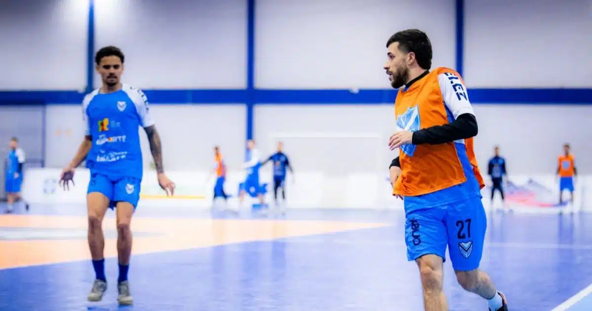 Vélez Camaquã empata em casa e corre risco de deixar o G-4