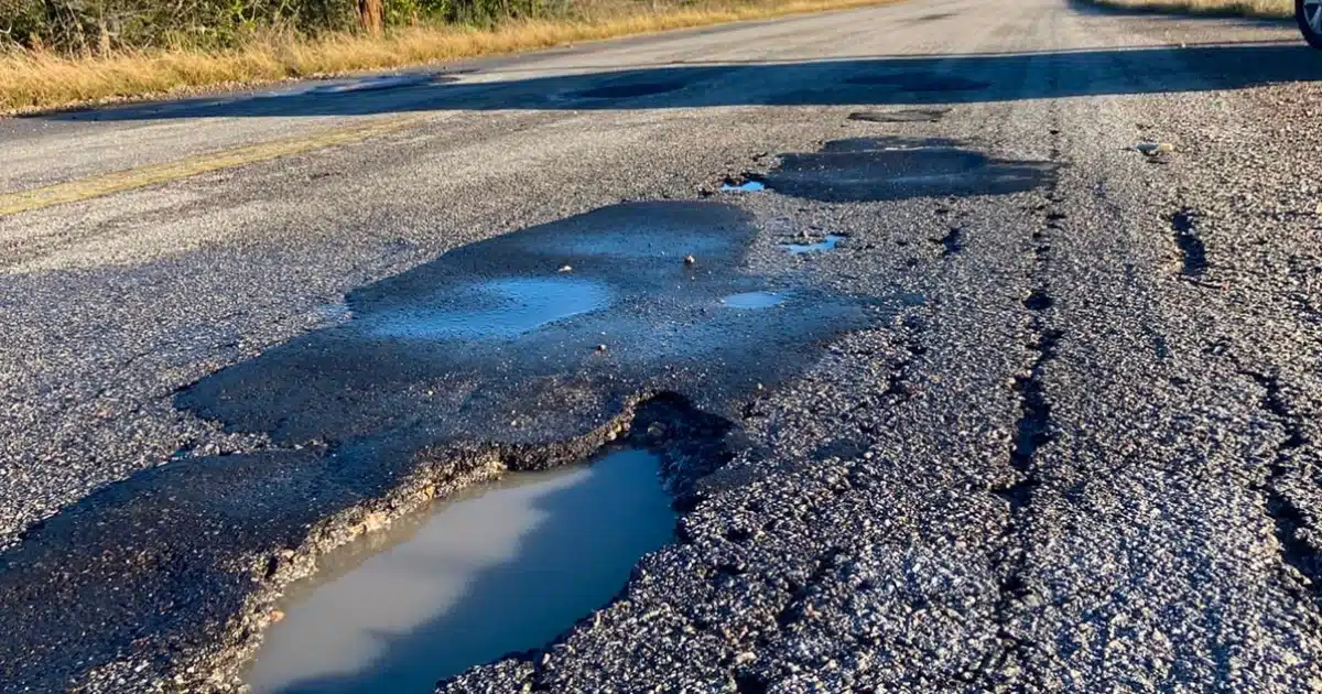 ERS-350: crateras ameaçam motoristas entre Camaquã e Arambaré