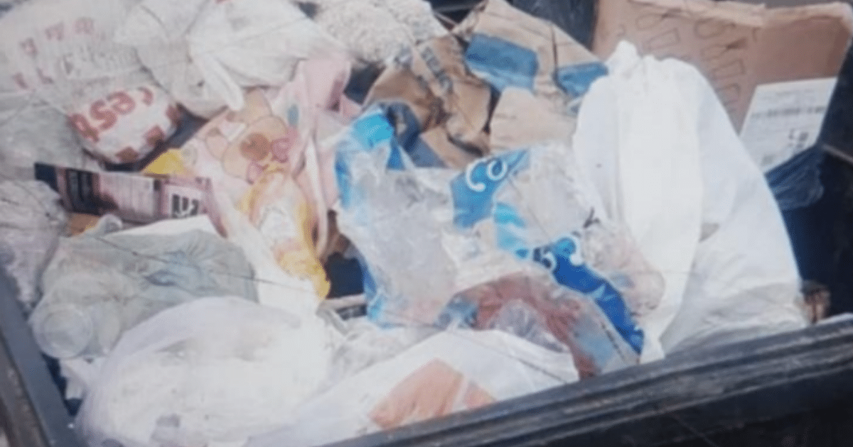 Feto é encontrado dentro de contêiner de lixo em Cachoeirinha