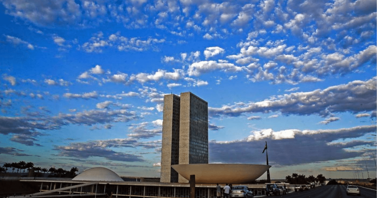 CNI critica votação sobre fim da escala 6x1 durante período eleitoral