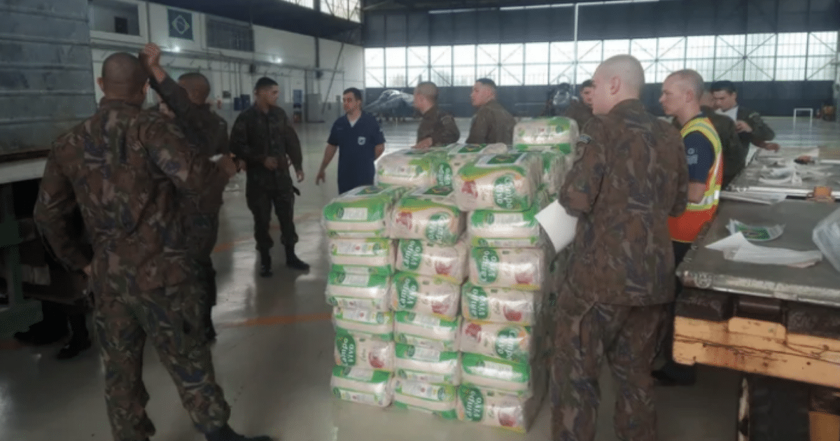 Avião da FAB parte de Canoas rumo à Colômbia com 19 toneladas de arroz para vítimas de terremoto