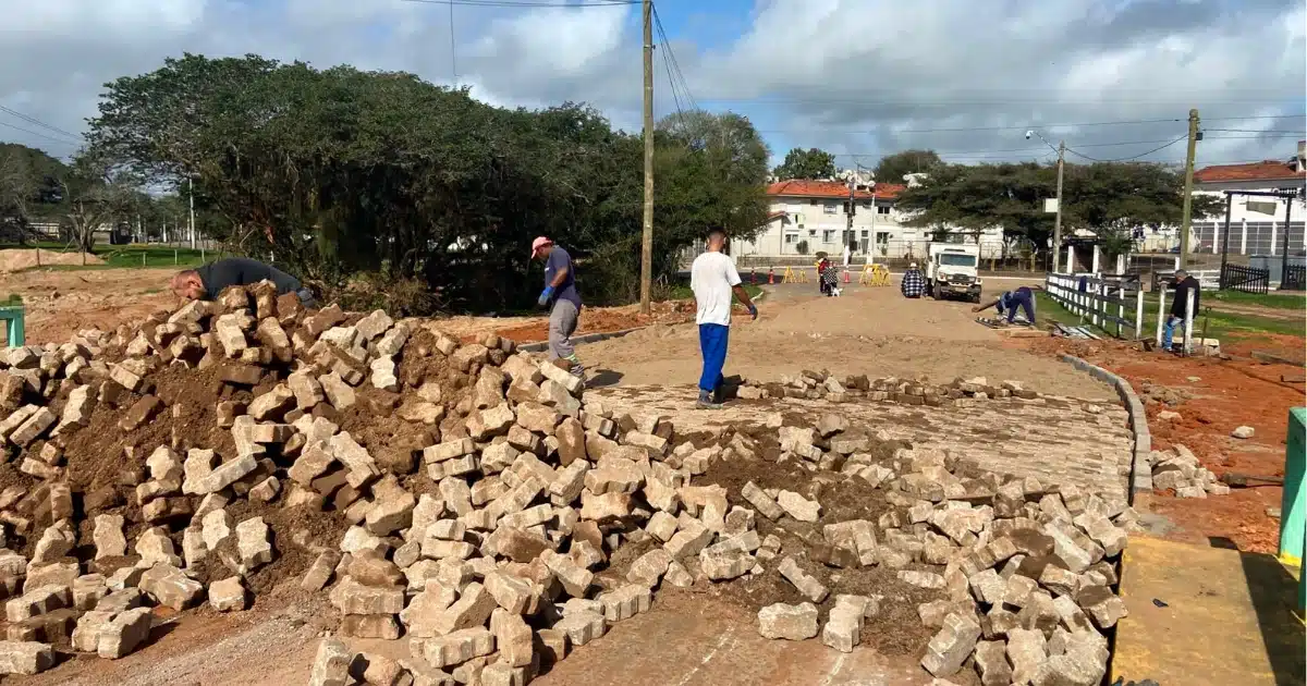 Obra contra alagamentos entra em fase final e trânsito deve ser liberado em breve em Camaquã