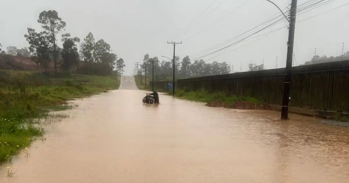 Alagamentos geram transtornos em Camaquã