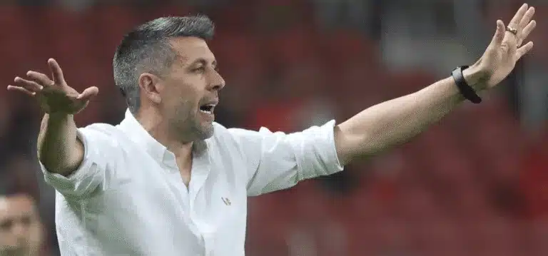 Inter: jogadores batem de frente com a direção e crise explode antes do Gre-Nal